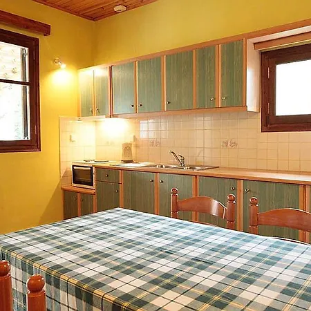 Vilă Yannis' Village Keri