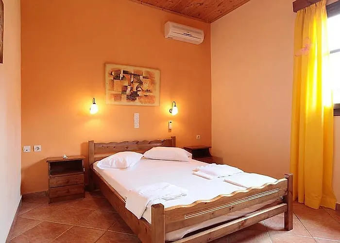 Yannis' Village Keri