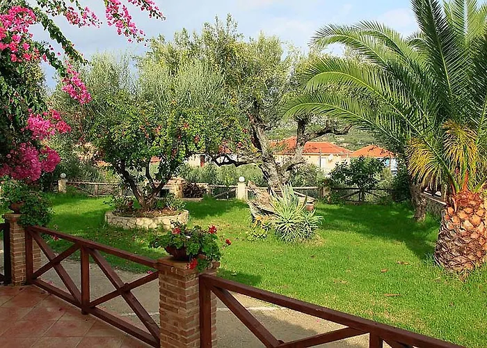 Yannis' Village Keri