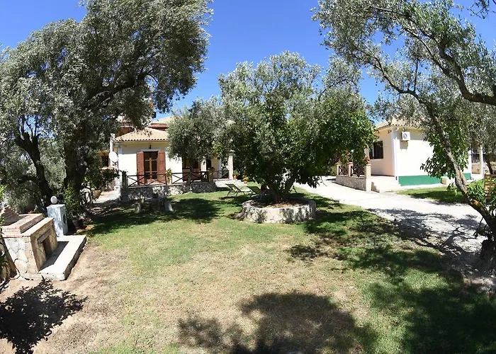 Yannis' Village Keri