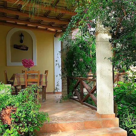 Yannis' Village Villa Keri